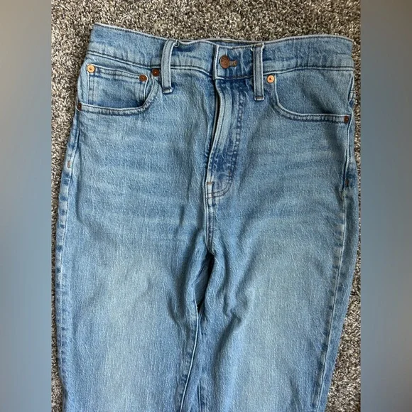 Madewell women’s high rise Mom Jeans with raw hemline Size 28Tall - Picture 4 of 13